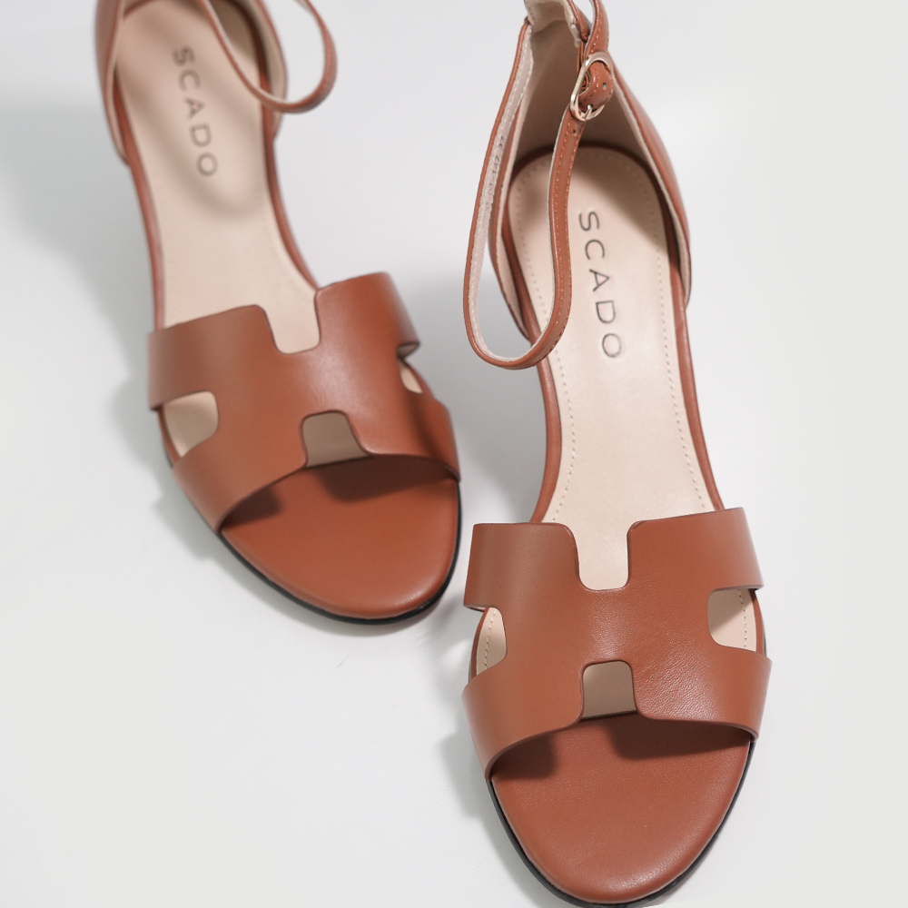 SANDALE SCADO
