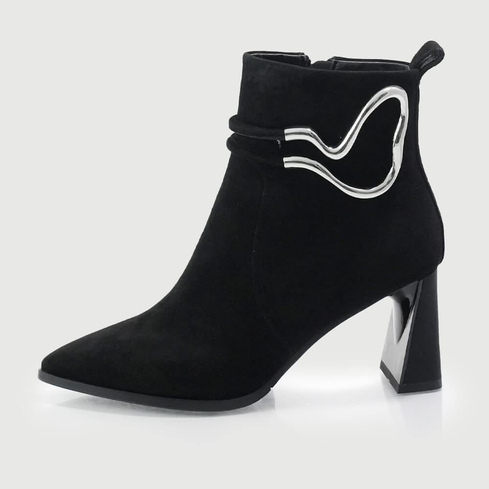 BOTINE ELEGANTE CU ACCESORIU METALIC