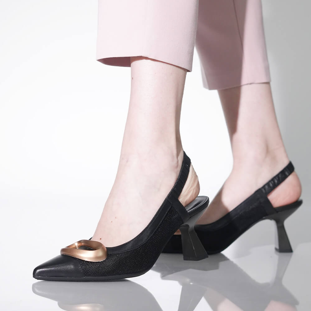 PANTOFI DECUPATI HISPANITAS