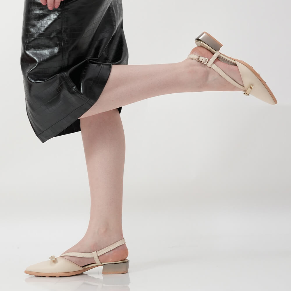 PANTOFI DECUPATI HISPANITAS